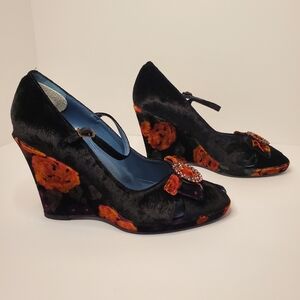 Via Spiga Peep Toe Rhinestone Floral Black Velvet Wedge Sandals 10 Fall Autumn